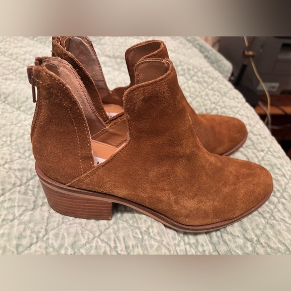 Steve Madden Lancaster suede bootie 6 - Picture 12 of 12